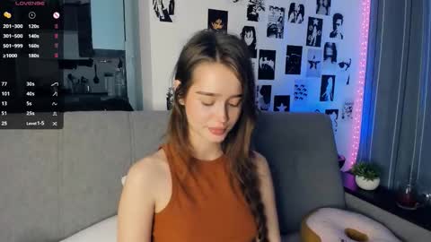 Snapshot of alivialovely chatting on November 2025 09:21:01 AM Alivia online show from November 2025 09:21:01 AM