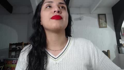 Snapshot of alix_beltran chatting on March 2025 02:06:02 AM Alix online show from March 2025 02:06:02 AM