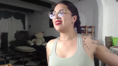 Snapshot of alix_beltran chatting on March 2025 05:11:01 AM Alix online show from March 2025 05:11:01 AM