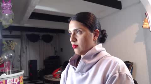 Snapshot of alix_beltran chatting on September 2025 01:18:02 AM Alix online show from September 2025 01:18:02 AM