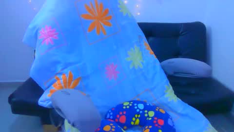 alixxe_ online show from December 2025 02:32:02 PM