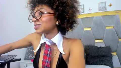 Snapshot of aliyahbrowns chatting on January 2026 09:09:02 PM Aliyah... online show from January 2026 09:09:02 PM