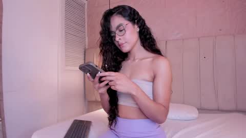 alizza_ online show from June 2026 11:49:02 AM