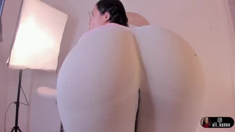 alizza_ online show from June 2026 11:44:02 AM
