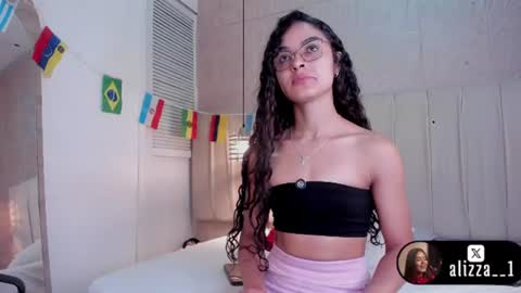 alizza_ online show from June 2026 11:58:01 AM