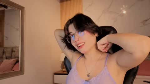 alkivamoon online show from May 2026 07:22:01 PM