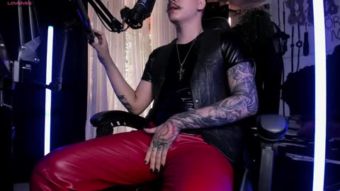 Snapshot of allanhurtss chatting on December 2024 06:52:02 PM online show from December 2024 06:52:02 PM