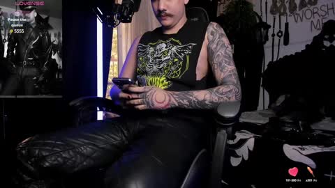 Snapshot of allanhurtss chatting on December 2024 05:58:02 PM online show from December 2024 05:58:02 PM