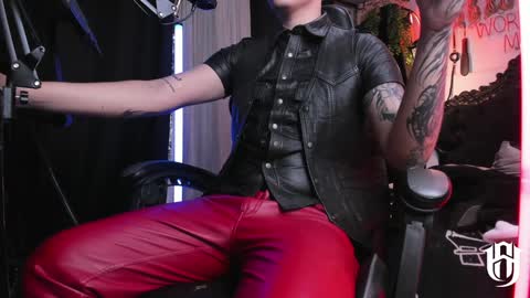 Snapshot of allanhurtss chatting on December 2024 06:39:02 PM online show from December 2024 06:39:02 PM