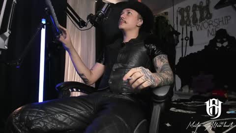 Snapshot of allanhurtss chatting on January 2025 06:30:01 PM online show from January 2025 06:30:01 PM