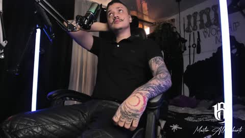 Snapshot of allanhurtss chatting on January 2025 04:29:01 PM online show from January 2025 04:29:01 PM