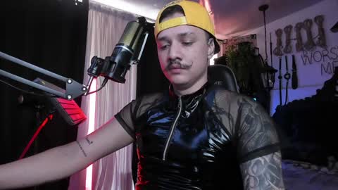 Snapshot of allanhurtss chatting on January 2025 06:43:01 PM online show from January 2025 06:43:01 PM