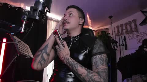 Snapshot of allanhurtss chatting on January 2025 06:06:01 PM online show from January 2025 06:06:01 PM