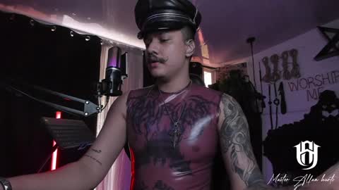 Snapshot of allanhurtss chatting on January 2025 04:22:01 PM online show from January 2025 04:22:01 PM