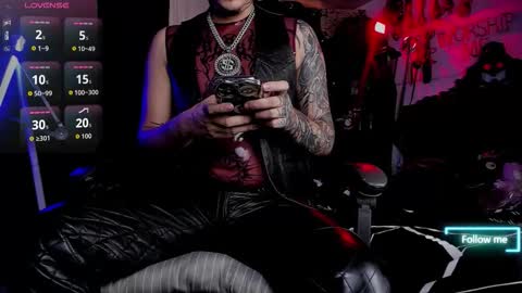 Snapshot of allanhurtss chatting on November 2025 05:57:02 PM online show from November 2025 05:57:02 PM