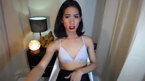Snapshot of allday_mistress chatting on December 2024 08:13:01 AM trina online show from December 2024 08:13:01 AM
