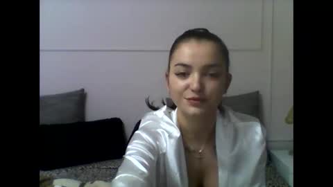 Alesia online show from February 2026 02:46:01 PM