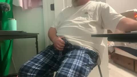 Allergictolove online show from October 2025 06:25:02 PM