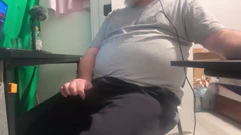 Allergictolove online show from December 2025 12:27:01 AM