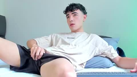 Snapshot of allexserrano chatting on September 2025 07:07:02 PM Allex online show from September 2025 07:07:02 PM