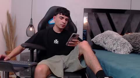 Snapshot of allexserrano chatting on October 2025 01:39:03 AM Allex online show from October 2025 01:39:03 AM