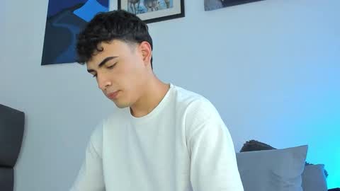 Snapshot of allexserrano chatting on October 2025 10:10:01 PM Allex online show from October 2025 10:10:01 PM