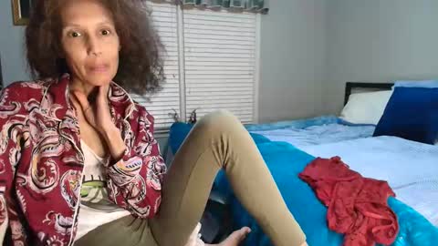 Snapshot of allgood4u chatting on October 2025 12:00:01 AM wishlist on bio online show from October 2025 12:00:01 AM