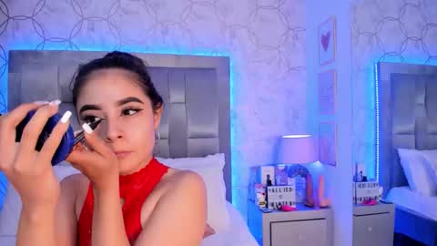 Snapshot of allicewinter chatting on September 2025 01:57:02 PM AlliceWinter online show from September 2025 01:57:02 PM