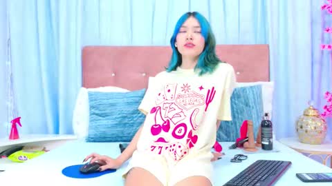 Allicia online show from October 2025 07:14:01 PM