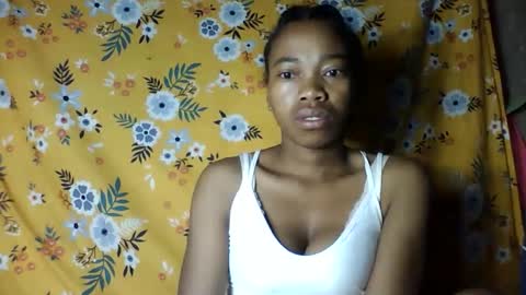 Snapshot of alliciax632770 chatting on December 2025 12:52:02 AM alliciax632770 online show from December 2025 12:52:02 AM