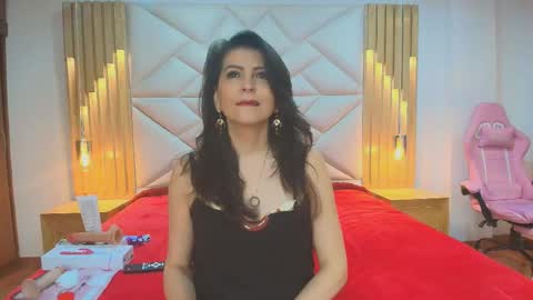 Aliie  online show from October 2025 11:57:02 AM