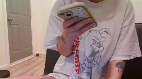 Snapshot of alliebearx chatting on January 2025 04:27:01 PM alliebearx online show from January 2025 04:27:01 PM