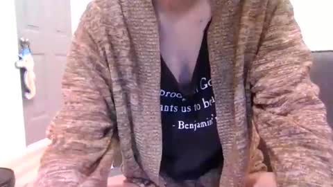 Snapshot of alliebearx chatting on January 2025 03:09:02 PM alliebearx online show from January 2025 03:09:02 PM