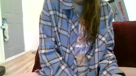 Snapshot of alliebearx chatting on January 2025 05:10:01 PM alliebearx online show from January 2025 05:10:01 PM