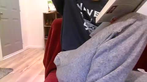 Snapshot of alliebearx chatting on January 2025 01:01:01 AM alliebearx online show from January 2025 01:01:01 AM