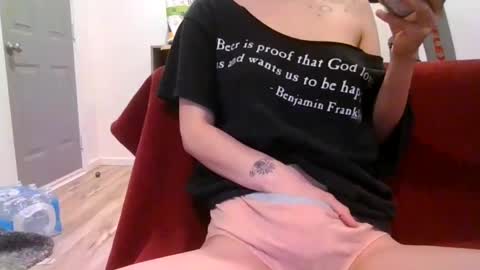 Snapshot of alliebearx chatting on February 2025 09:29:01 PM alliebearx online show from February 2025 09:29:01 PM