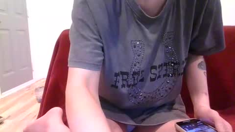 Snapshot of alliebearx chatting on February 2025 12:43:02 AM alliebearx online show from February 2025 12:43:02 AM