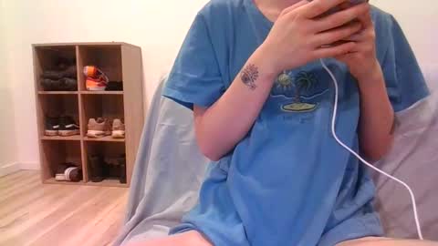 Snapshot of alliebearx chatting on March 2025 05:00:02 AM alliebearx online show from March 2025 05:00:02 AM