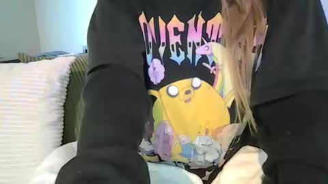 alliebearx online show from April 2026 03:53:01 PM