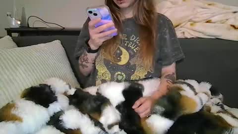 alliebearx online show from April 2026 05:34:01 AM
