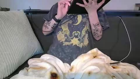alliebearx online show from April 2026 02:29:02 AM