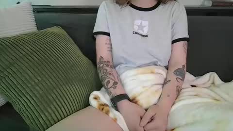 alliebearx online show from May 2026 02:18:02 AM