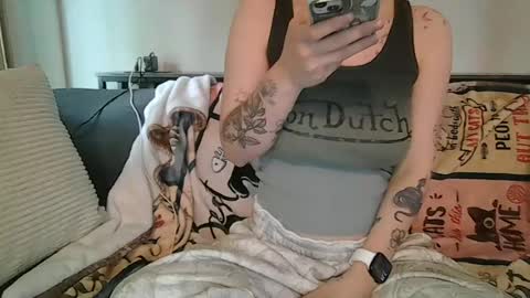 alliebearx online show from June 2026 09:49:02 PM
