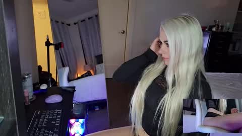 Allie Fyre online show from October 2025 02:34:01 AM