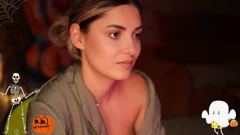 Snapshot of alliesynns chatting on October 2025 05:06:01 AM Allie online show from October 2025 05:06:01 AM