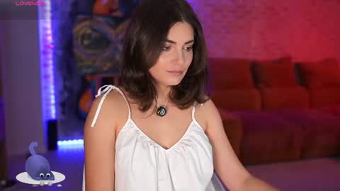 Snapshot of alliesynns chatting on July 2026 08:34:01 AM Allie online show from July 2026 08:34:01 AM