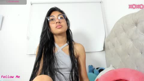 Snapshot of allison_18_ chatting on January 2025 10:27:02 AM Nana online show from January 2025 10:27:02 AM