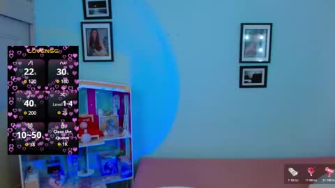 Snapshot of allisonblossom chatting on February 2026 07:10:01 PM online show from February 2026 07:10:01 PM