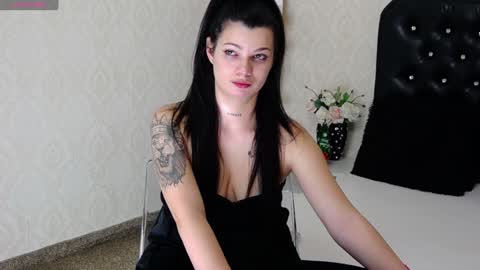 Snapshot of allisonn223 chatting on December 2024 02:25:01 AM Deea online show from December 2024 02:25:01 AM