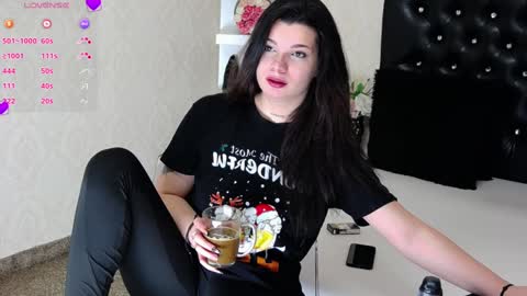 Snapshot of allisonn223 chatting on February 2025 08:25:01 PM Deea online show from February 2025 08:25:01 PM